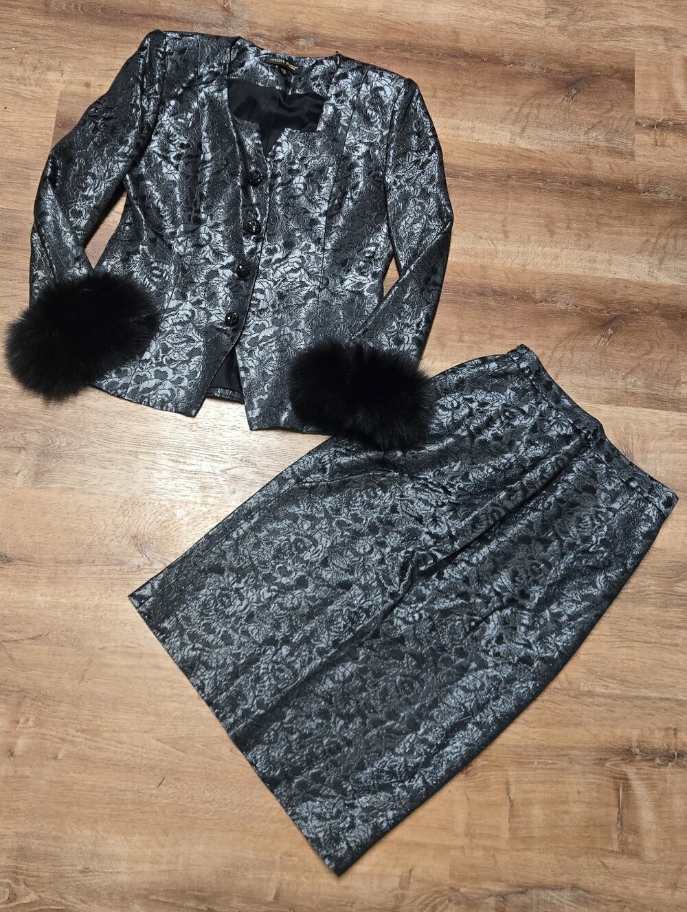 Vintage High Point Black Metallic Brocade Blazer Skirt Set Faux Fur Cuffs Sz 10